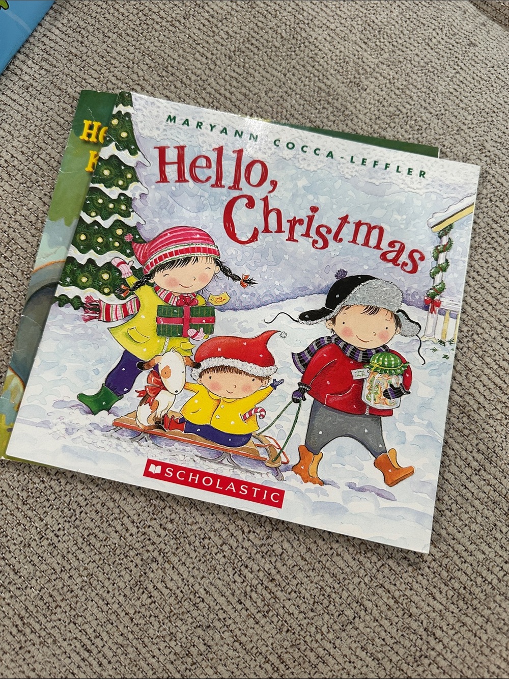 Scholastic 5 Kids Books Set - Picture 5 of 12